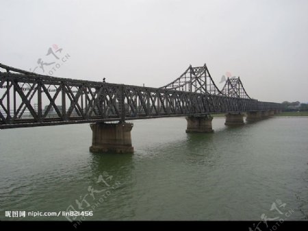 中朝友谊大桥图片