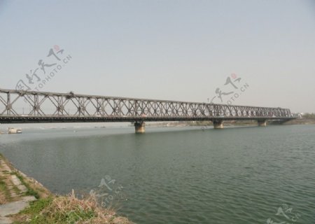 钢架桥图片