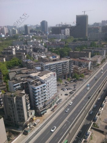 珞狮南路大楼远景图片
