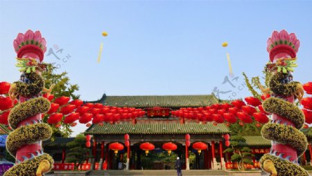 龙年春节公园正门图片