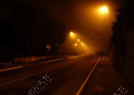 夜间公路图片