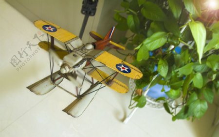 铁皮玩具飞机图片