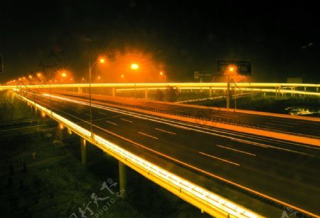 高速公路夜景图片