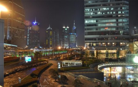 上海浦东陆家嘴夜晚街景图片