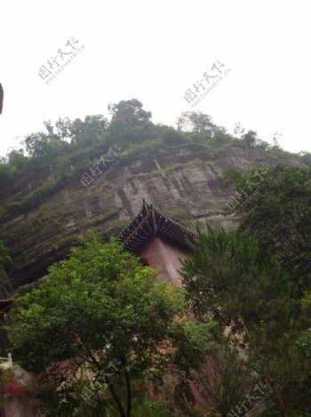 丹霞山屋角图片