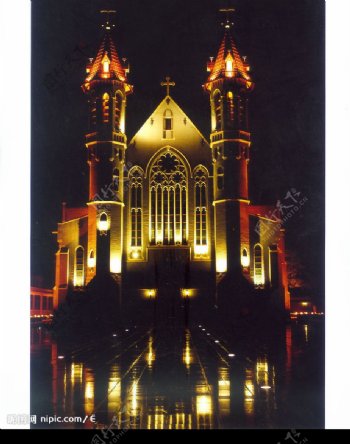夜幕下的天主教堂照片扫描件图片
