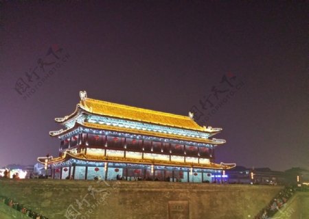 西安城楼夜景图片