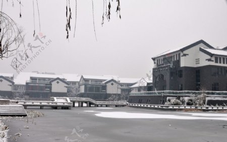 汇龙街雪景图片