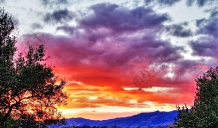 夕阳红霞满天风景图图片