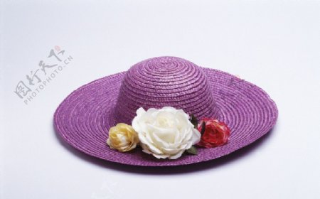 紫色编织草帽礼帽带花图片