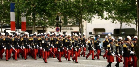 法国圣西尔军校方队图片