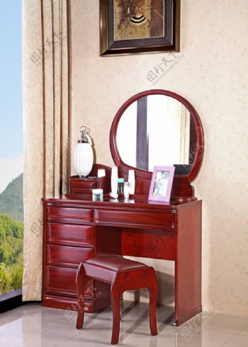 高清实木家具卧室梳妆台图片