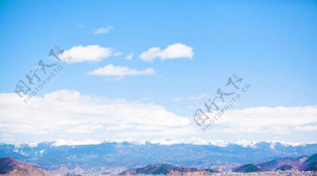 石卡雪山冬景图片