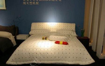 卧室寝具图片