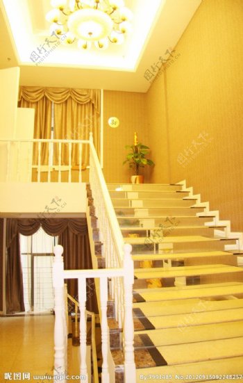 楼梯台阶壁纸窗帘图片