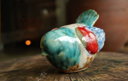 彩釉陶瓷小鸟图片