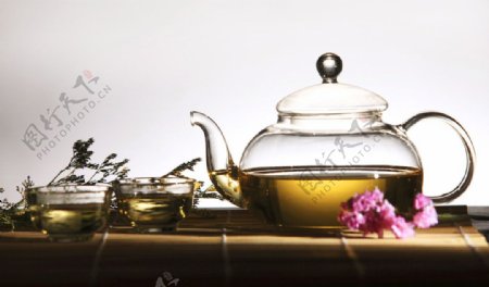 茶壶茶水茶具图片