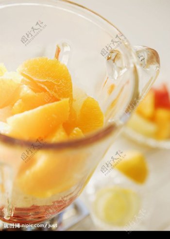 水果榨汁机图片