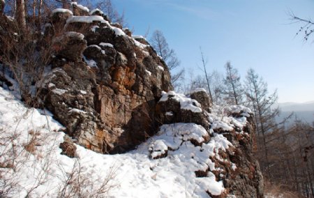 冬天的鹰嘴崖山峰图片