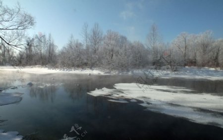 不冻河冬天风景图片