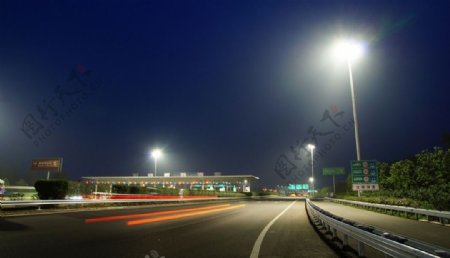 南京机场高速收费站夜景图片