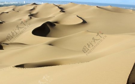 新疆鄯善库姆塔格沙漠风光图片