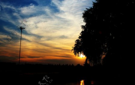 湿地晚霞图片