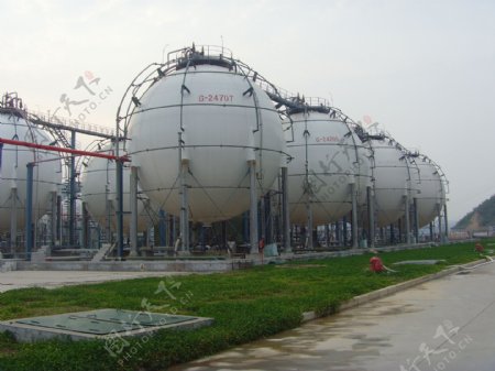 炼油厂油罐工业化工图片
