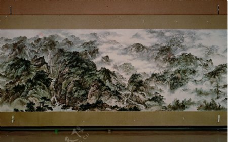 张大千宝岛长春图卷之高山峡谷图片