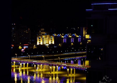 全球通大桥夜景图片