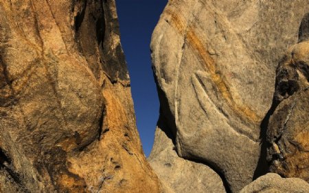 怪石嶙峋图片