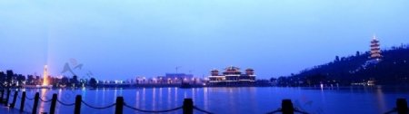 兴龙湖之夜图片