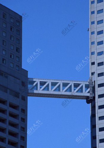 大厦桥梁图片