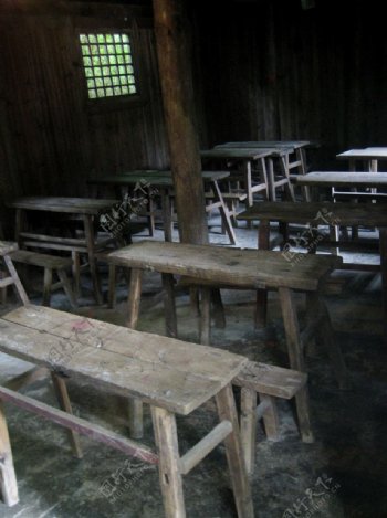 息烽集中营教化教室图片