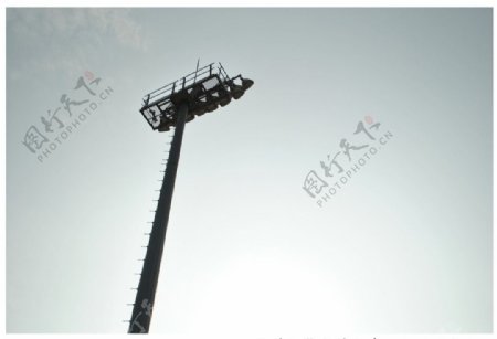 广州大学城体育中心足球场射灯图片