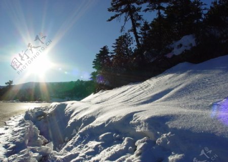 雪域光芒图片