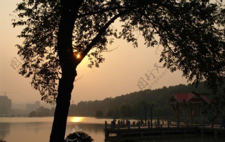 滁州南湖夕阳图片