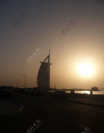 迪拜帆船酒店落日景色图片