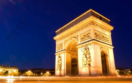 夜巴黎凯旋门图片
