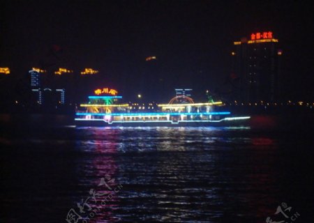 长江游轮夜景图片