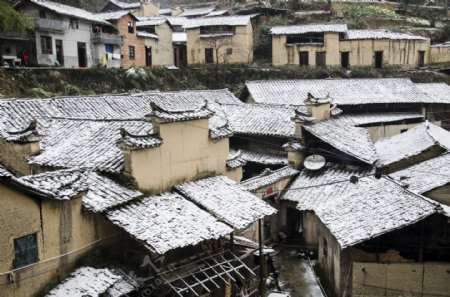 村庄雪景图片