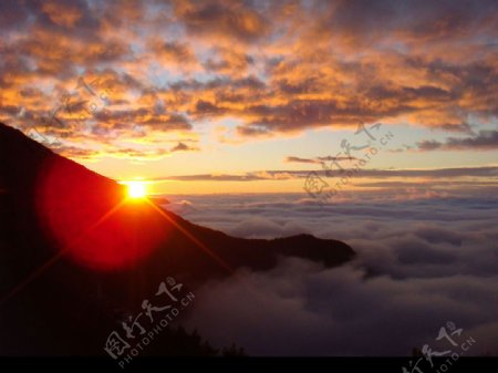 大關山第一道曙光图片