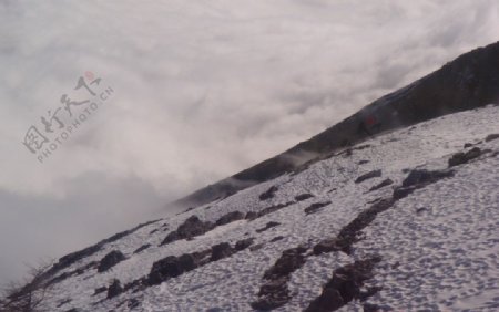 高山雪原图片