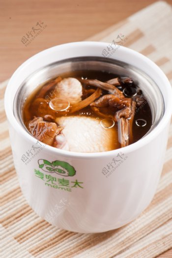 茶树菇汤图片