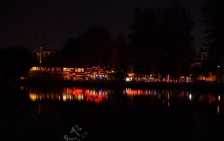 昆明翠湖夜景图片