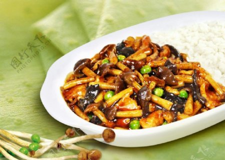 茶树菇烧肉饭图片