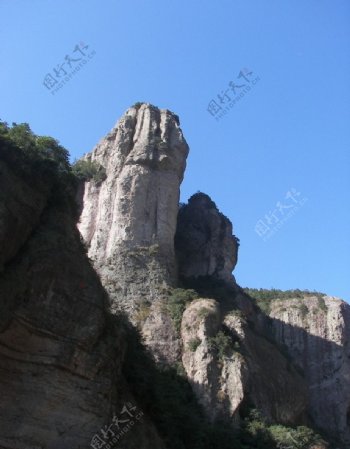 温州雁荡山山石头悬崖天空图片