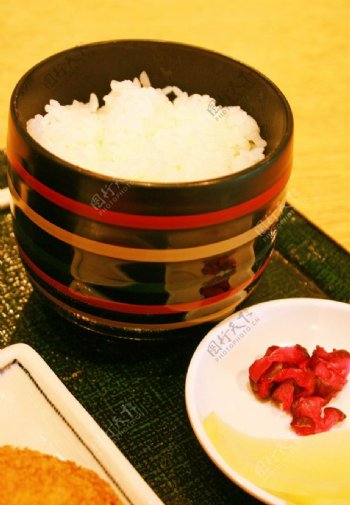 日本料理白饭图片