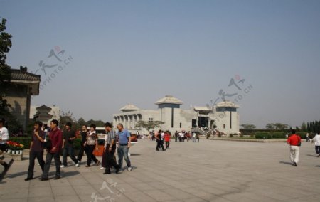 秦始皇兵马俑博物馆外景图片