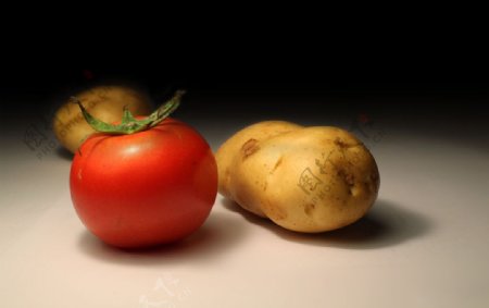 西红柿马铃薯图片